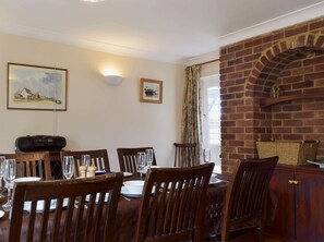 Dining - 3 bedroom accommodation in Felixstowe Ferry (Felixstowe Ferry)