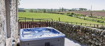 2 bedroom accommodation in Kirkcudbright
