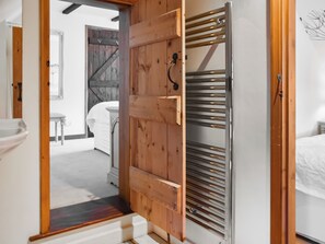 3 Schlafzimmer, kostenloses WLAN, Bettwäsche