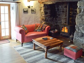 Interior - 3 bedroom accommodation in Porthallow, near St Keverne (Porthallow, near St Keverne)