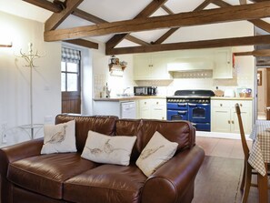 Fireplace - 1 bedroom accommodation in near Middleham, Leyburn (near Middleham, Leyburn)