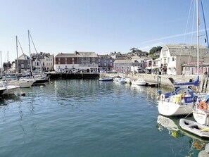 Marina - 3 bedroom accommodation in Padstow (Padstow)