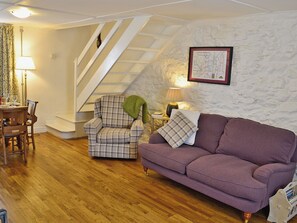 Fireplace - 2 bedroom accommodation in Baycliff (Baycliff)