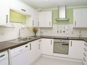 Dishwasher, high chair - 2 bedroom accommodation in Oban (Oban)