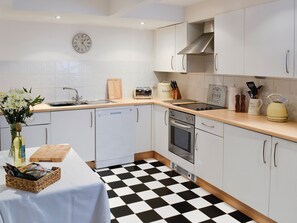 Dishwasher - 3 bedroom accommodation in Beckermonds, near Kettlewell (Beckermonds, near Kettlewell)