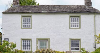 3 bedroom accommodation in Helton