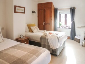 3 chambres, accès au Wi-Fi (inclus), literie fournie