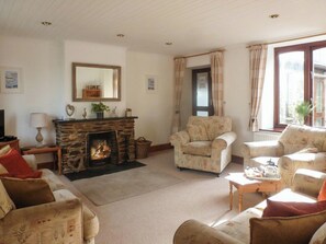 Living area - 3 bedroom accommodation in Mevagissey, near St. Austell (Mevagissey, near St. Austell)