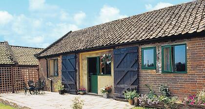 The Cart Shed - E1768