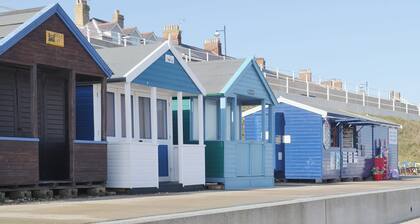 The Cart Shed - E1768