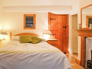 3 عدّة غرف نوم وملاءات أسرّة