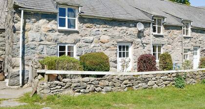 3 bedroom accommodation in Bala