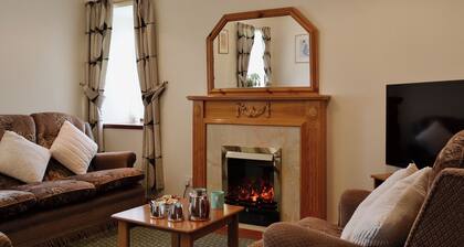 3 bedroom accommodation in Cairneyhill near Dunfermline