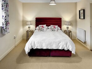 2 عدّة غرف نوم وواي فاي مجانًا وملاءات أسرّة