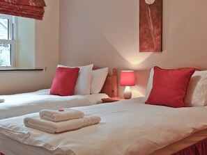 4 bedrooms, free WiFi, bed sheets