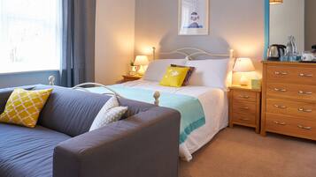 Double Room | Premium bedding, iron/ironing board, free WiFi, bed sheets