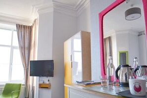 双人房 | 高档床上用品、熨斗/熨板、免费 WiFi、床单