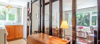 2 bedroom accommodation in Eye