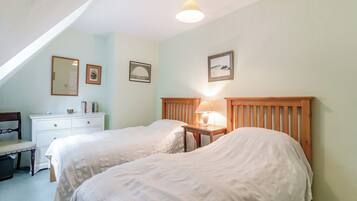 2 bedrooms, bed sheets