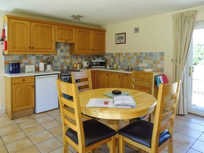 Dishwasher - 2 bedroom accommodation in Leiston, near Aldeburgh (Leiston, near Aldeburgh)