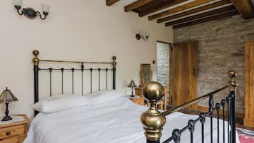 2 bedrooms, bed sheets