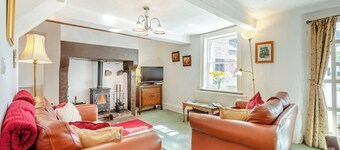 HOLLOW CREEK COTTAGE - 28012