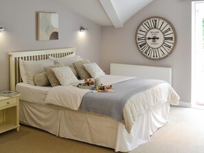 4 bedrooms, free WiFi, bed sheets
