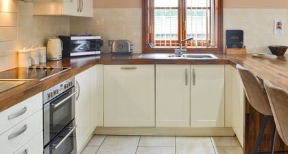 George's Gaff - E4432