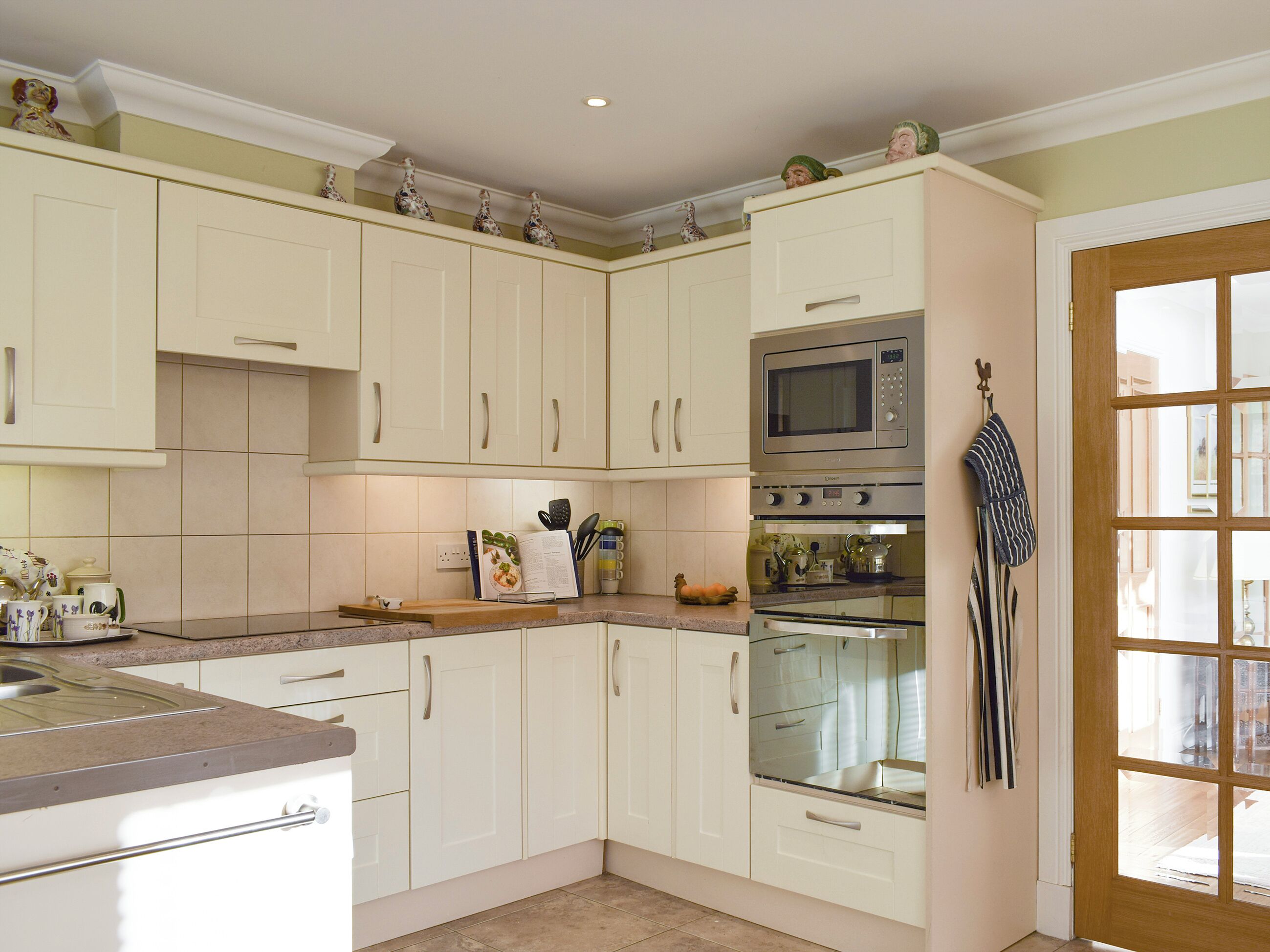 Dishwasher, highchair