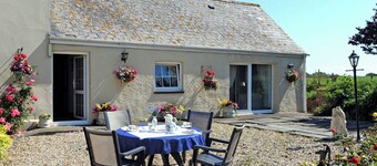 2 bedroom accommodation in Cosheston near Pembroke