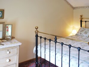 2 bedrooms, bed sheets
