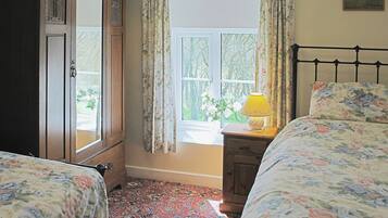 2 bedrooms, bed sheets