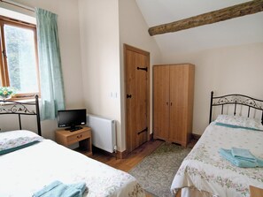 4 bedrooms, free WiFi, bed sheets
