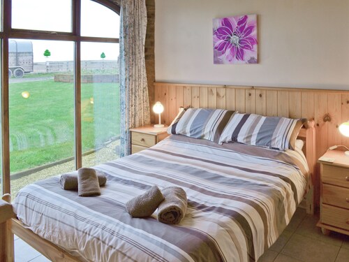 2 bedroom accommodation in Flamborough