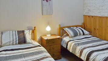 2 bedrooms, free WiFi, bed sheets