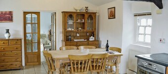 2 bedroom accommodation in Porth Colmon, near Pwllheli