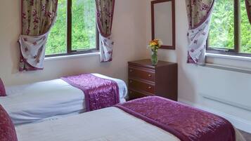 3 bedrooms, free WiFi, bed sheets