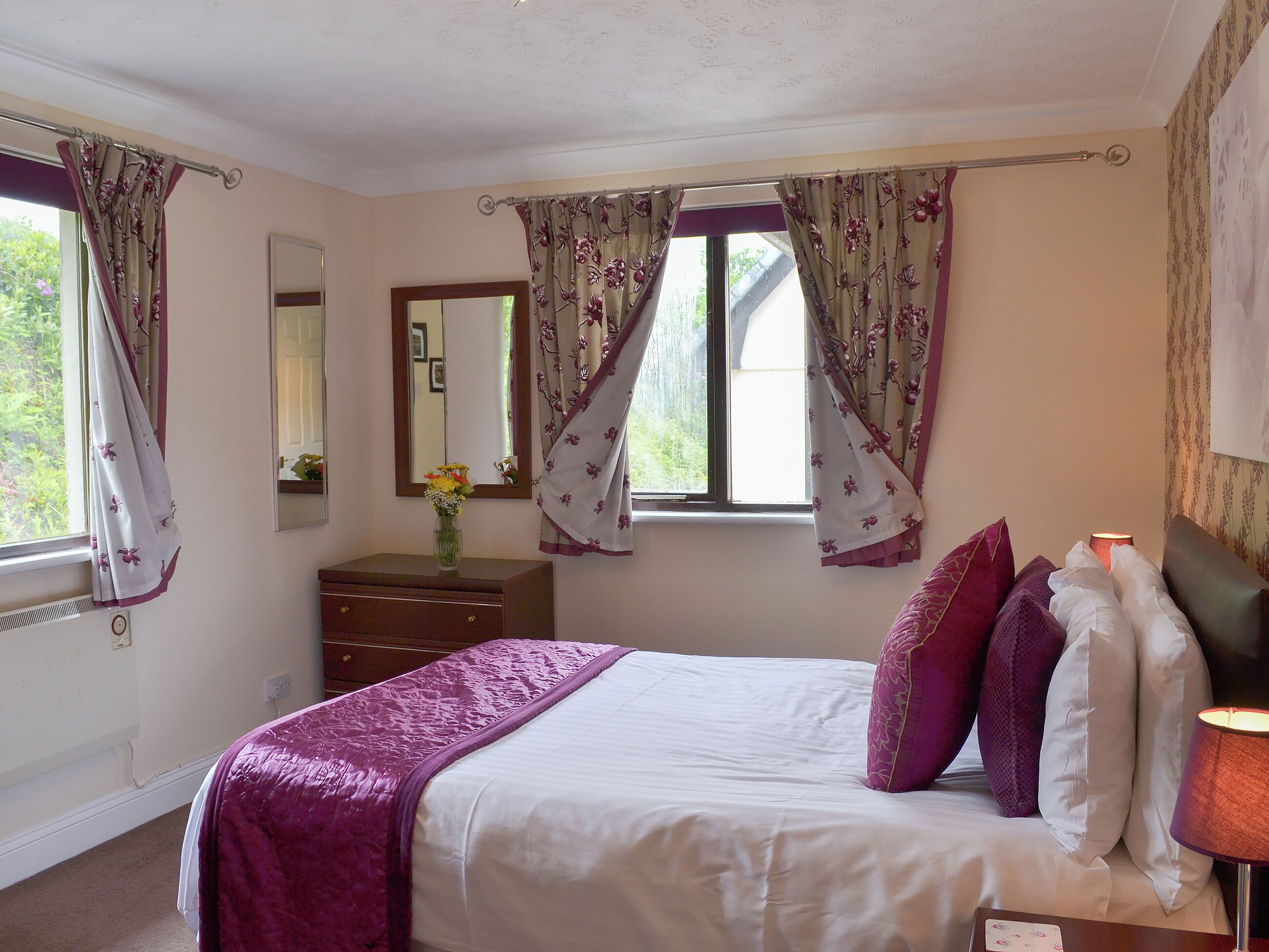3 habitaciones, wifi gratis y ropa de cama 