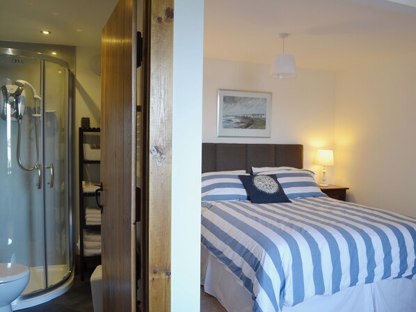 3 chambres, Wi-Fi gratuit, draps fournis