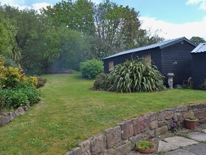 Property grounds - 3 bedroom accommodation in Portmahomack (Portmahomack)