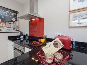 Dishwasher - The Barn at Grislow Field (Baslow near Bakewell)