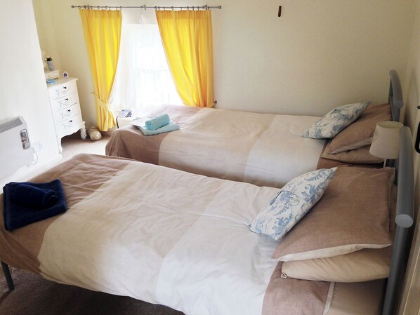 3 bedrooms, free WiFi, bed sheets