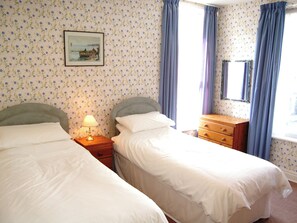 4 soverom, wi-fi (inkludert) og sengetøy