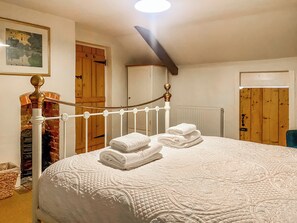 2 bedrooms, free WiFi, bed sheets - Jenny's Cottage 27553 (Mundesley)