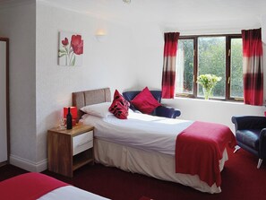3 bedrooms, free WiFi, bed sheets, wheelchair access - River View Villa - CV44 (Liskeard)
