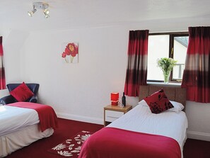 3 bedrooms, free WiFi, bed sheets, wheelchair access - River View Villa - CV44 (Liskeard)