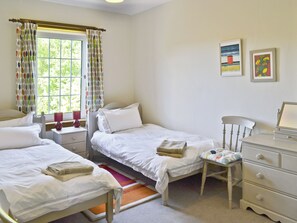 3 bedrooms, free WiFi, bed sheets