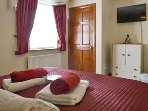2 bedrooms, WiFi, bed sheets