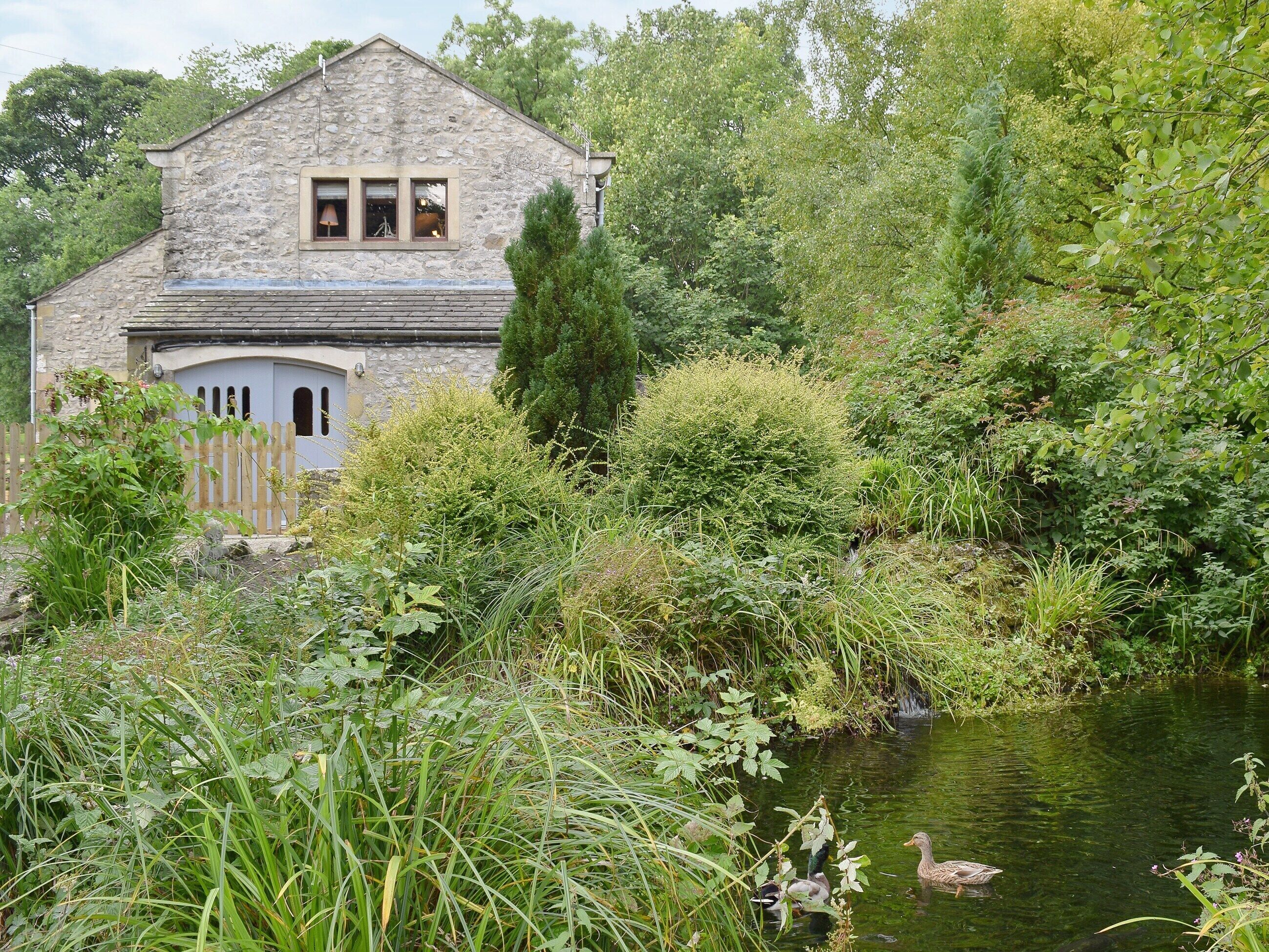 5 bedroom accommodation in Kilnsey near Grassington