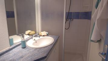 تجهيزات دش، مناشف